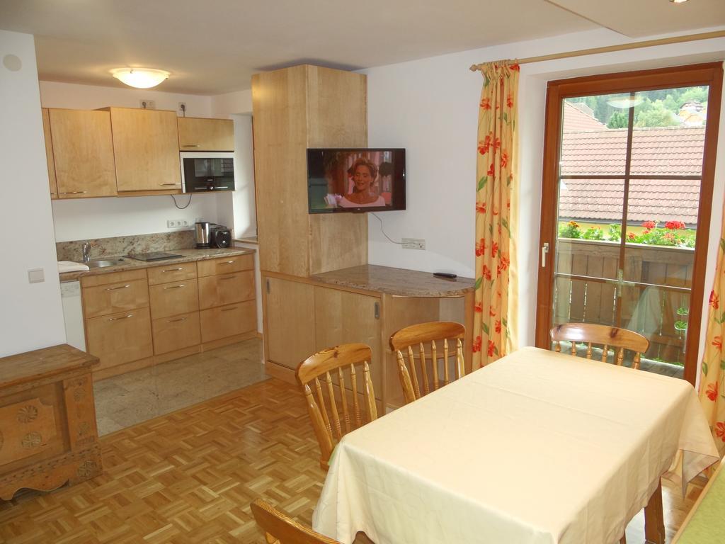 Haus Edelweiss Apartment Sankt Margarethen im Lungau Bilik gambar