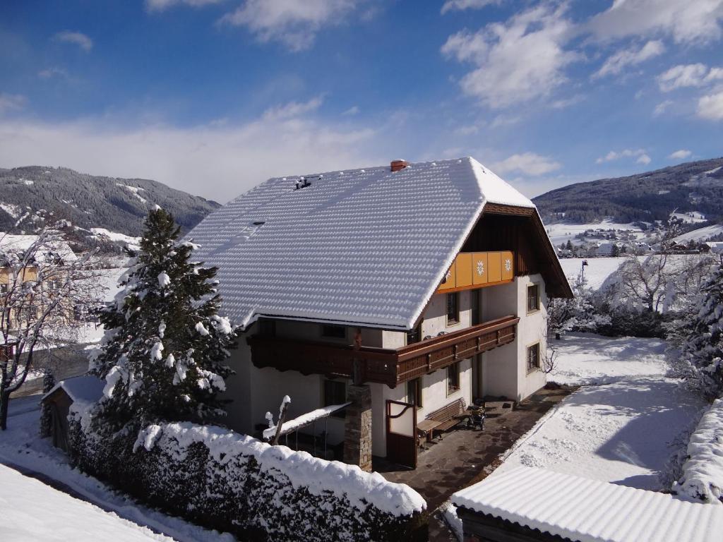 Haus Edelweiss Apartment Sankt Margarethen im Lungau Luaran gambar